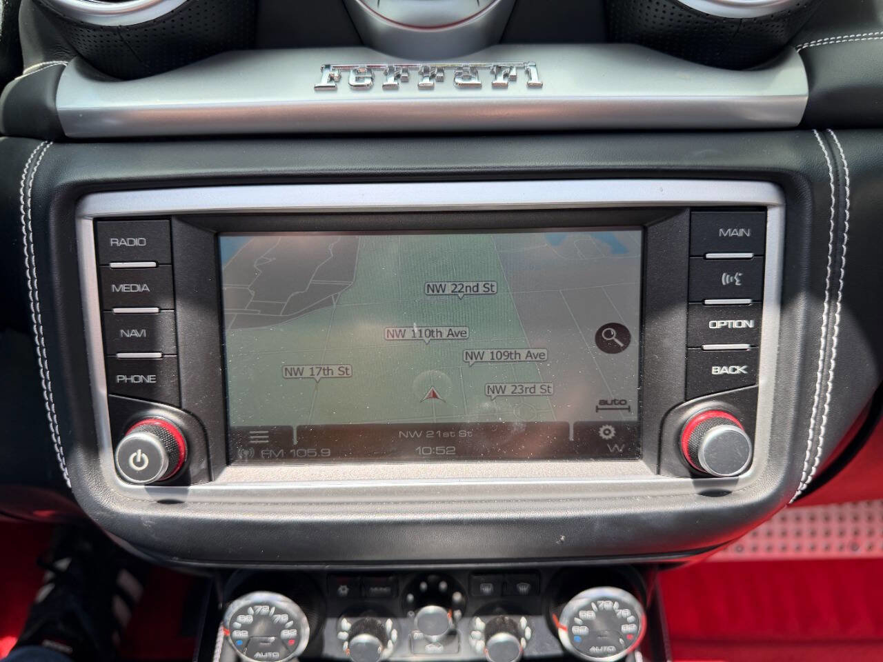 Used 2015 Ferrari California T RWD image 25