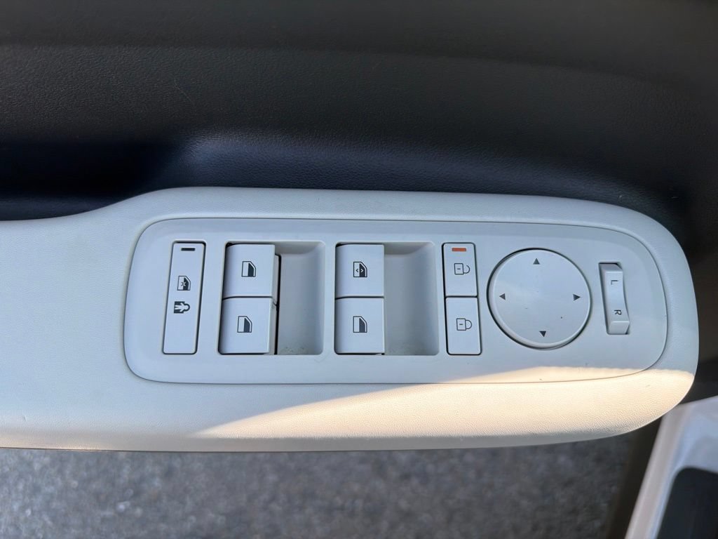 Used 2024 Hyundai Santa Fe SE FWD image 11