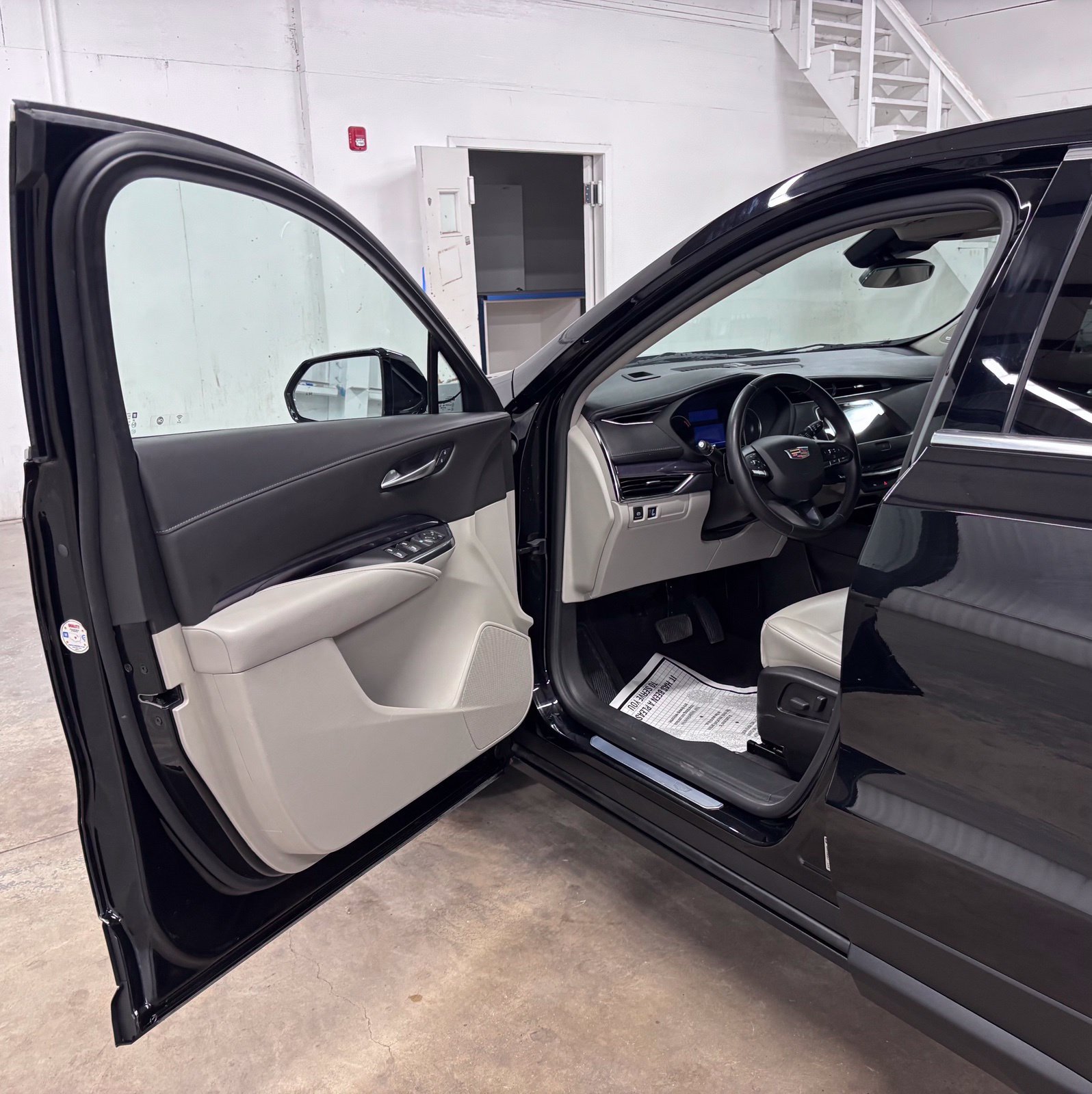 Used 2023 Cadillac XT4 Luxury FWD image 21