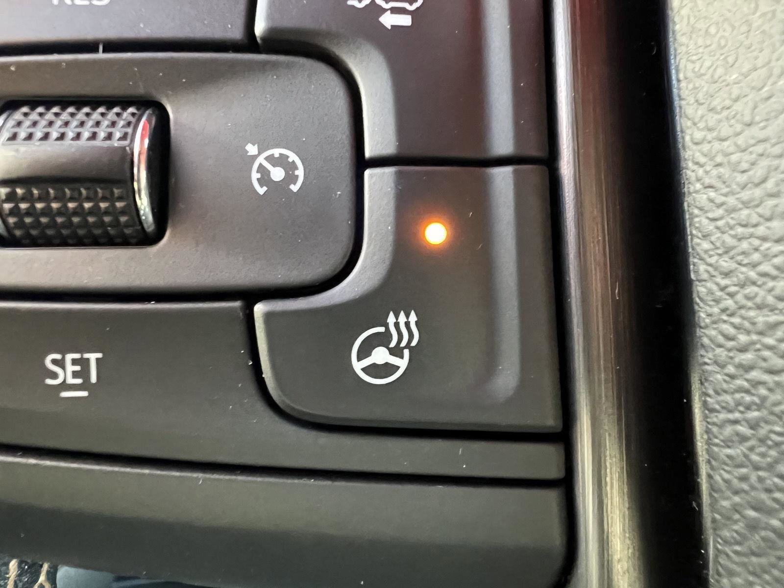 Used 2022 GMC Yukon AT4 image 23