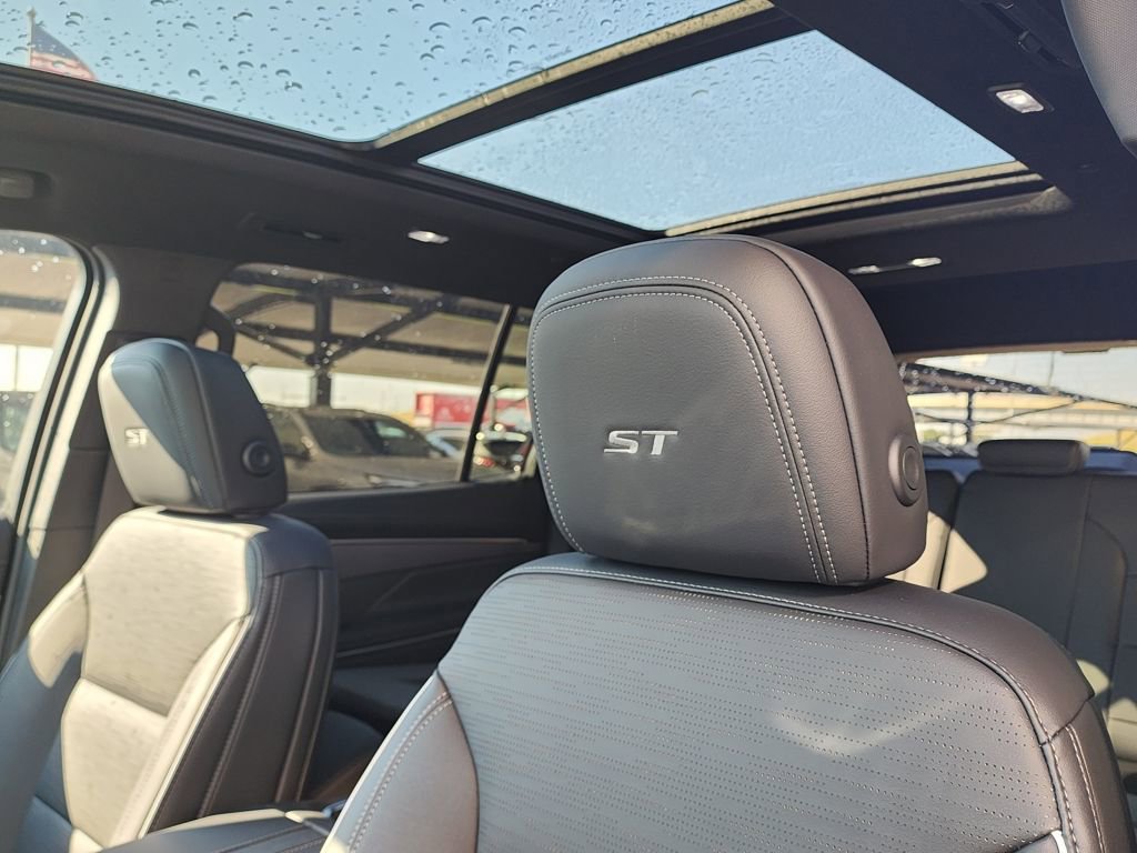 New 2026 Buick Enclave Sport Touring w/ Power Package image 17