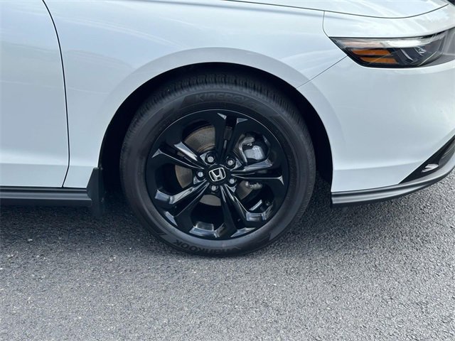 Certified 2025 Honda Accord SE image 5