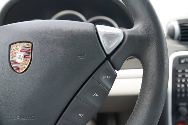 Used 2005 Porsche Cayenne Turbo AWD/4WD image 29