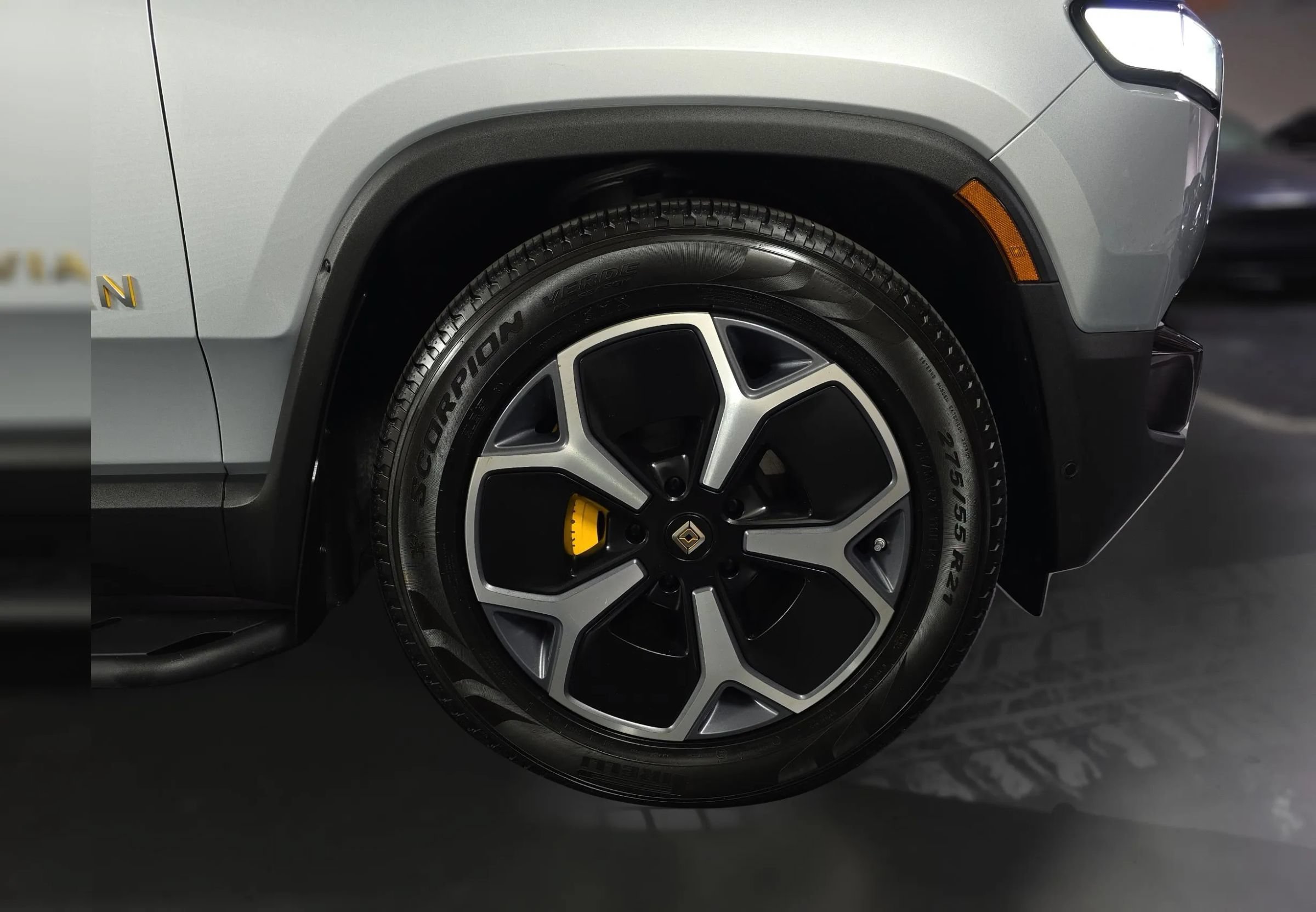 Used 2023 Rivian R1T Adventure AWD/4WD image 17