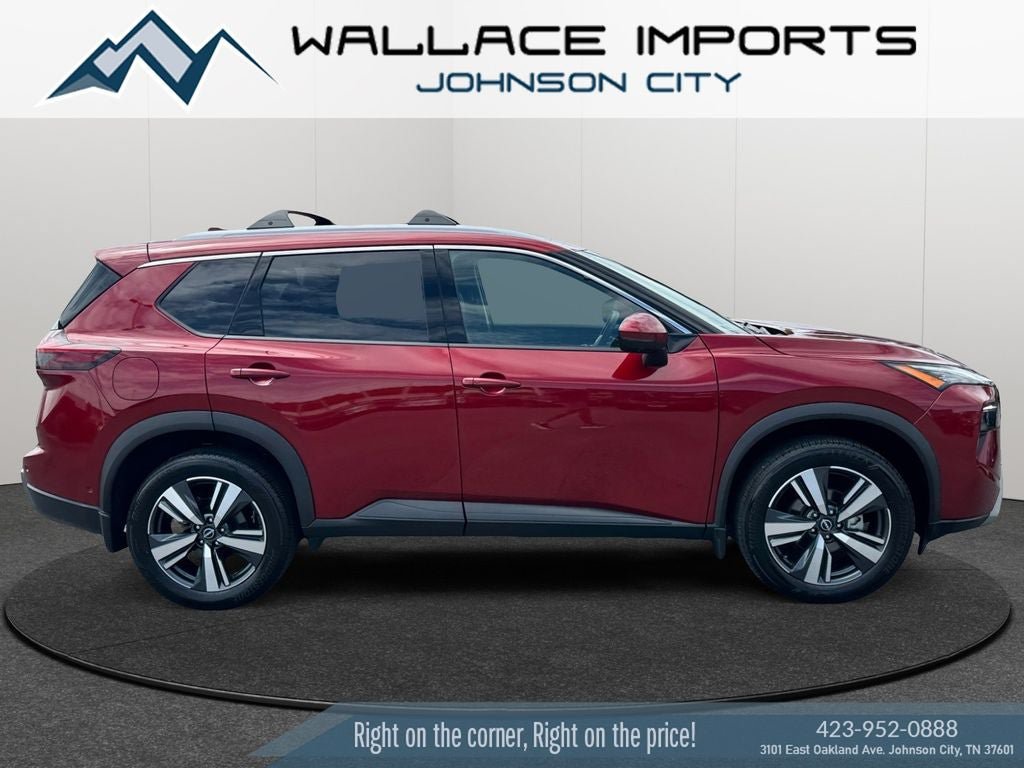 Used 2025 Nissan Rogue SL AWD/4WD image 6