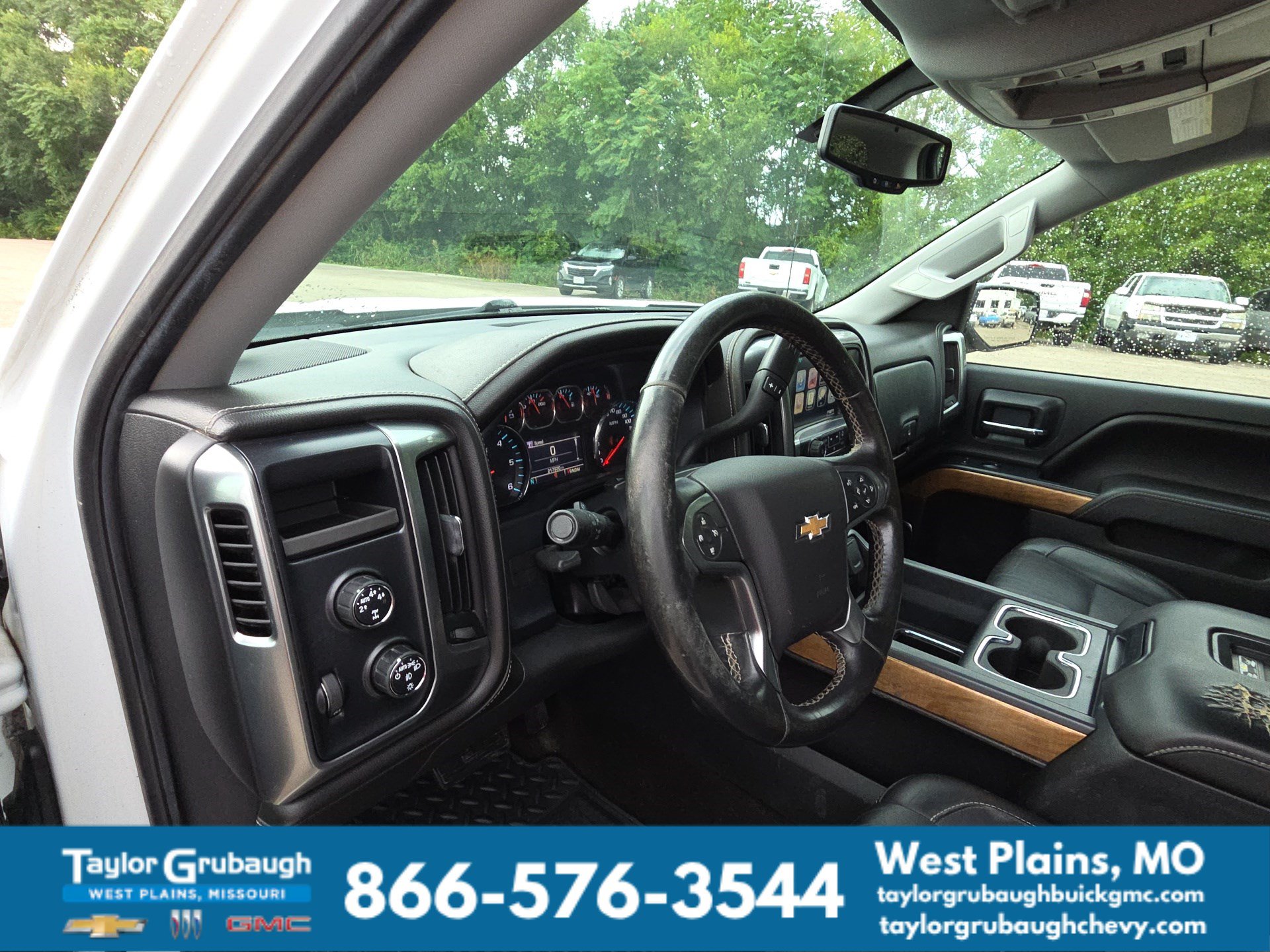 Used 2016 Chevrolet Silverado 1500 LTZ w/ Sport Package AWD/4WD image 15