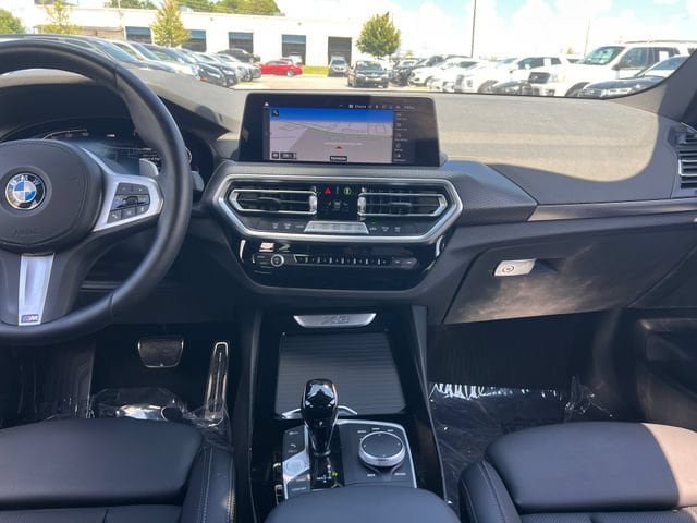 Used 2024 BMW X3 sDrive30i w/ M Sport Package RWD image 15