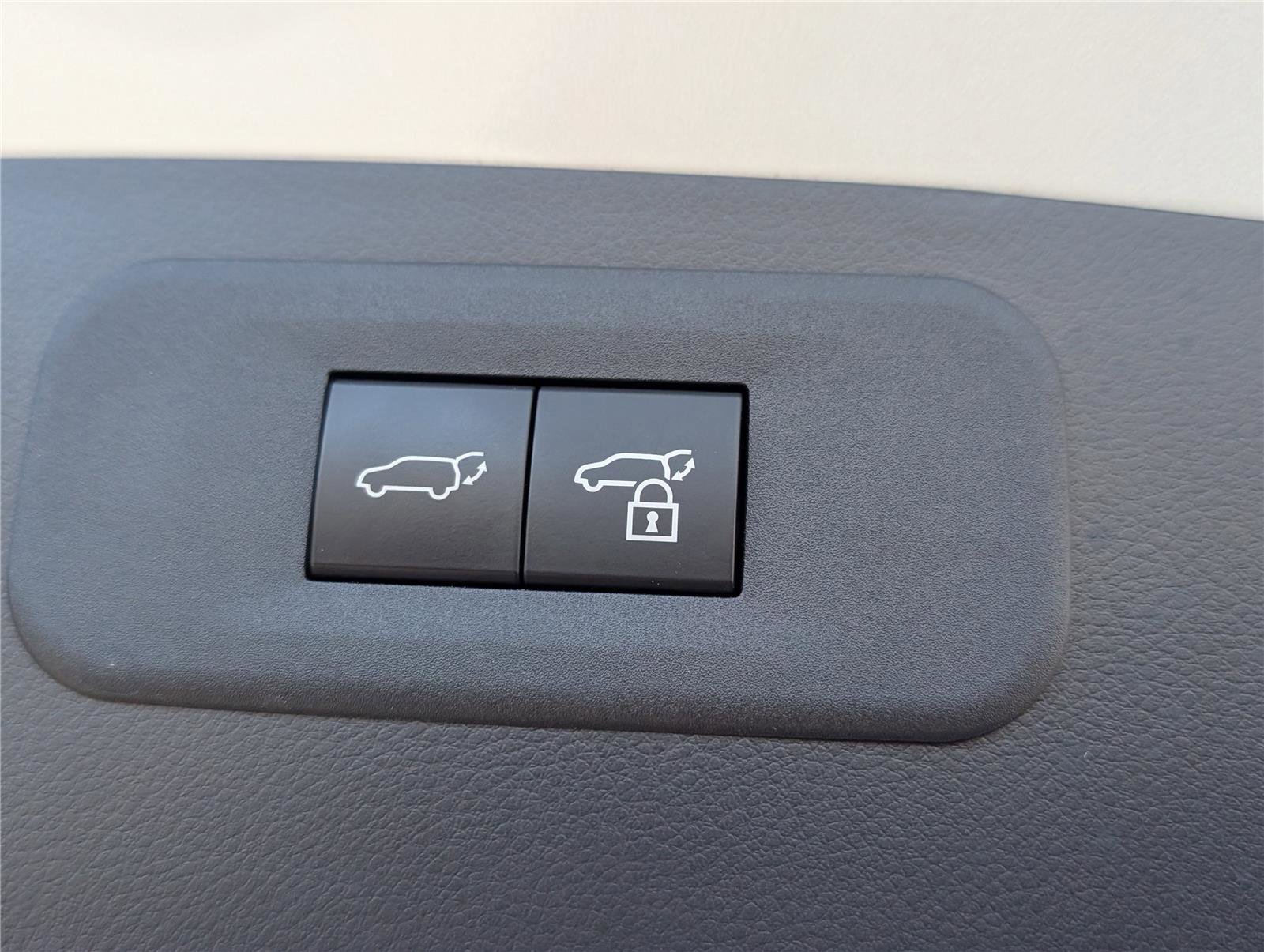 Used 2024 Lexus NX 450h+ AWD w/ Luxury Package image 14