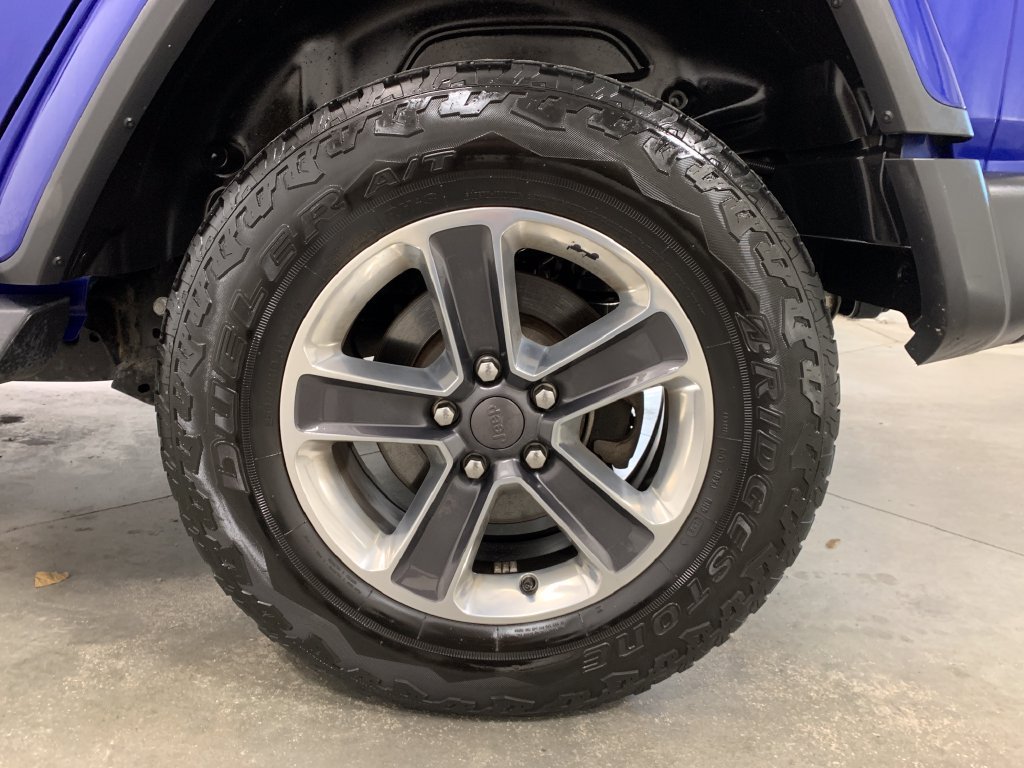 Used 2019 Jeep Wrangler Unlimited Sahara AWD/4WD image 5