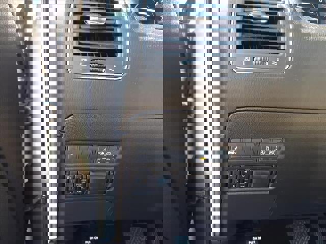 Used 2019 Nissan Armada SL w/ Premium Package image 17