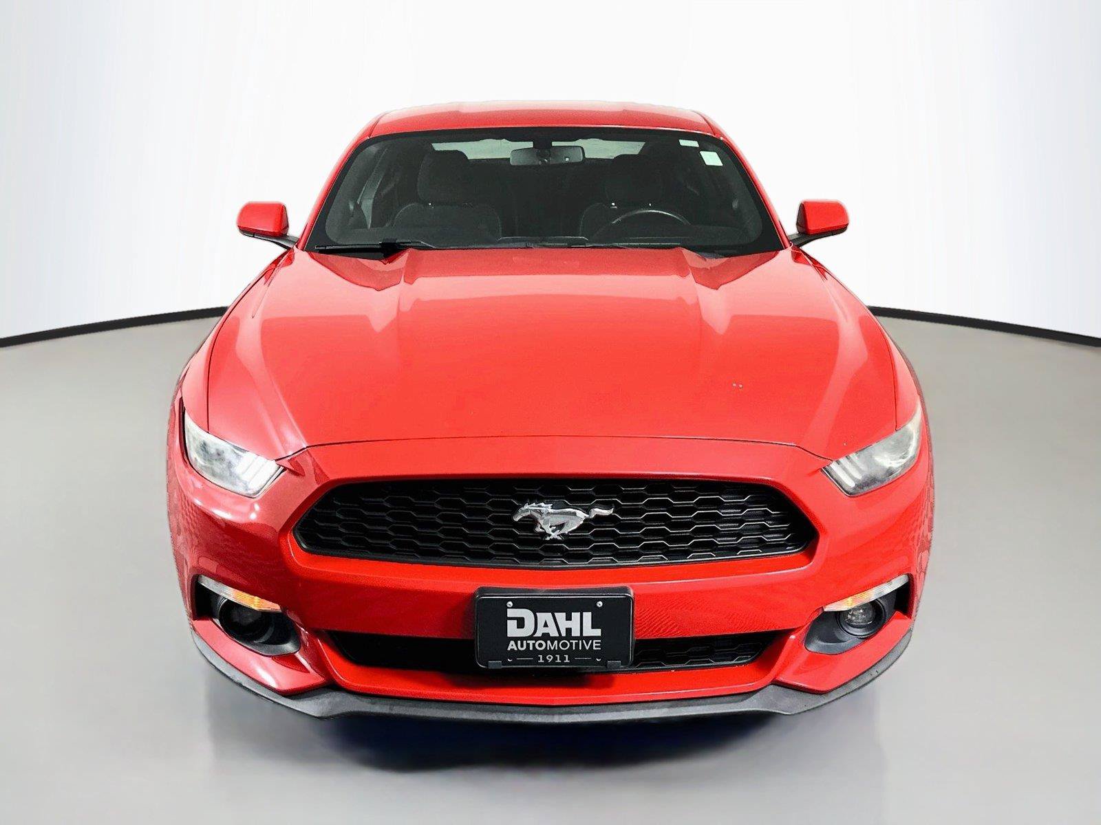 Used 2015 Ford Mustang Coupe RWD image 3