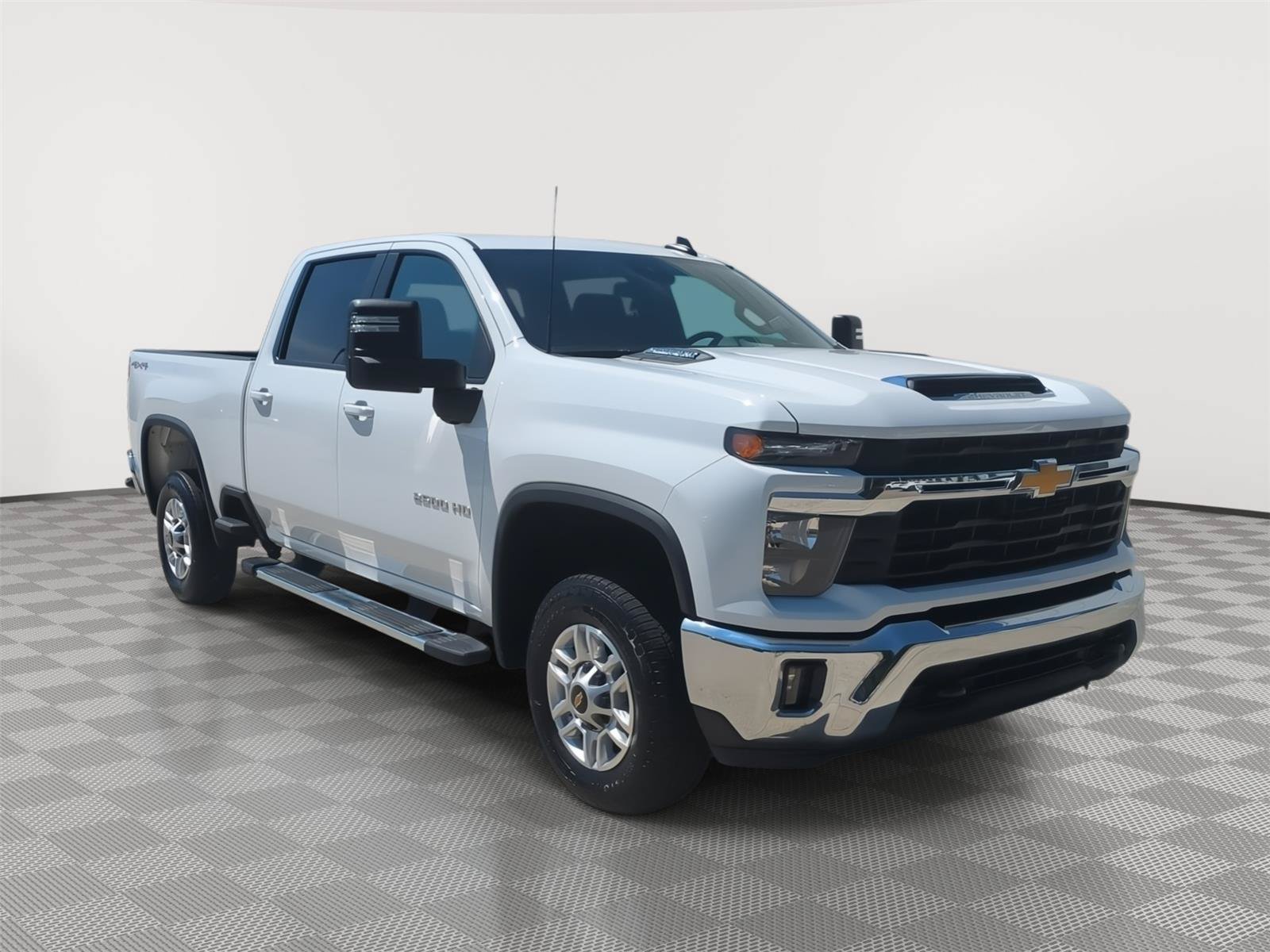 Used 2025 Chevrolet Silverado 2500 LT w/ Convenience Package AWD/4WD image 7