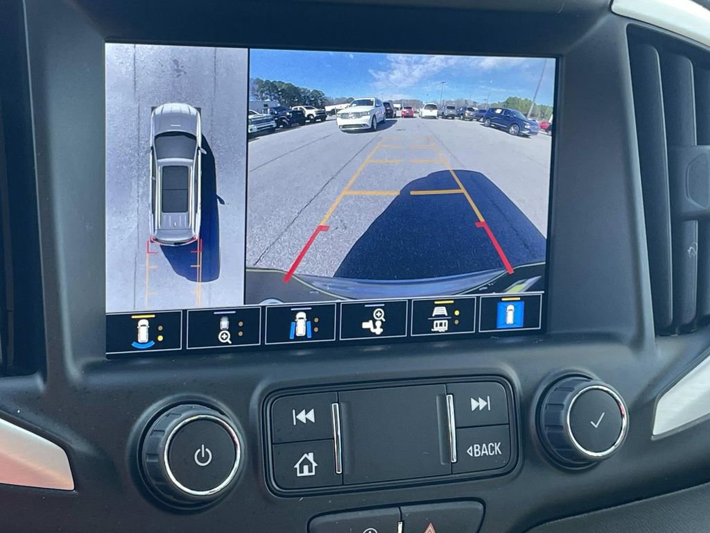 Used 2023 GMC Terrain SLT w/ Tech Package image 19