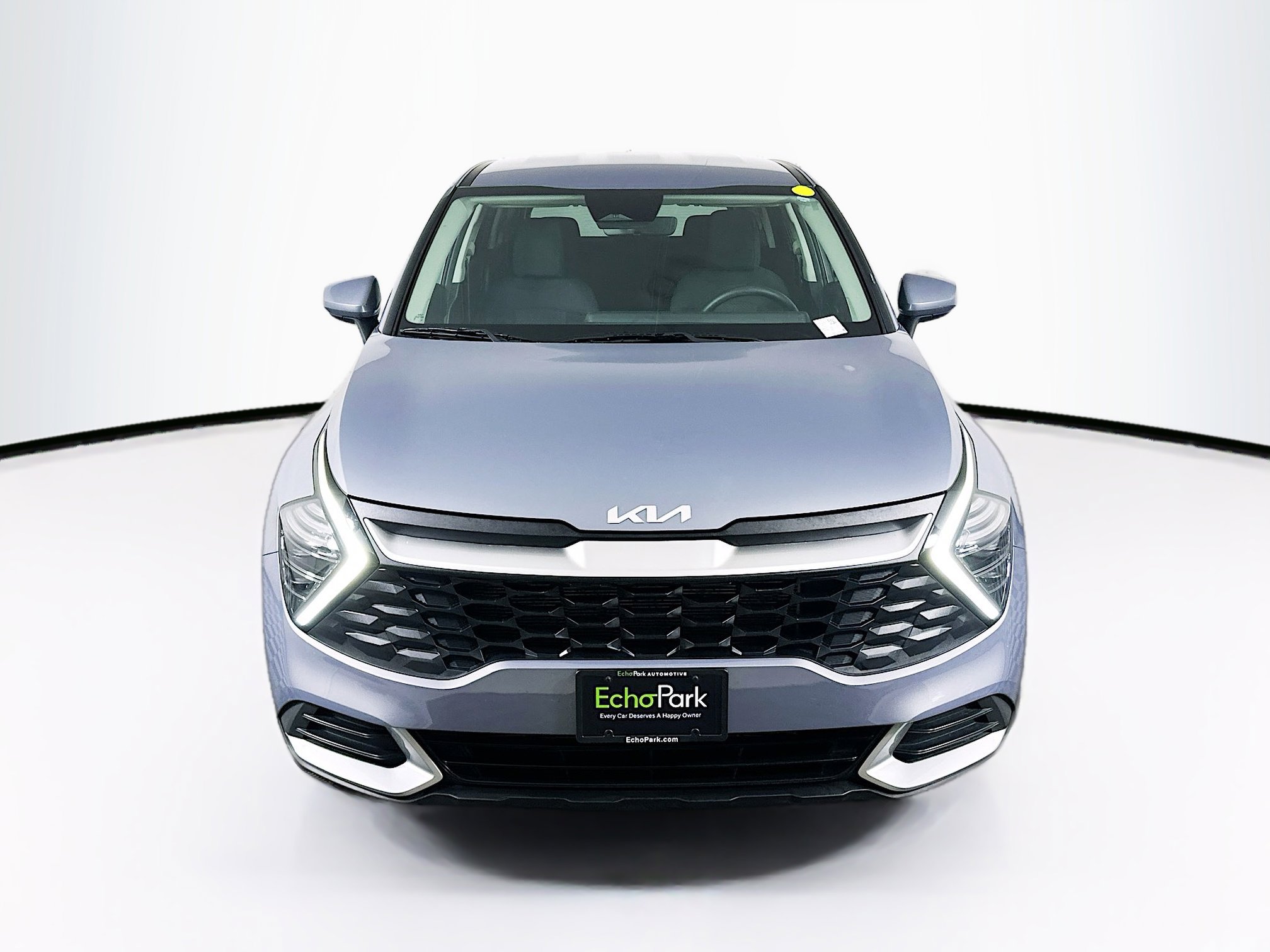 Used 2025 Kia Sportage LX image 2