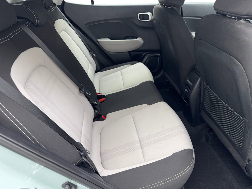Used 2025 Hyundai Venue SEL image 37