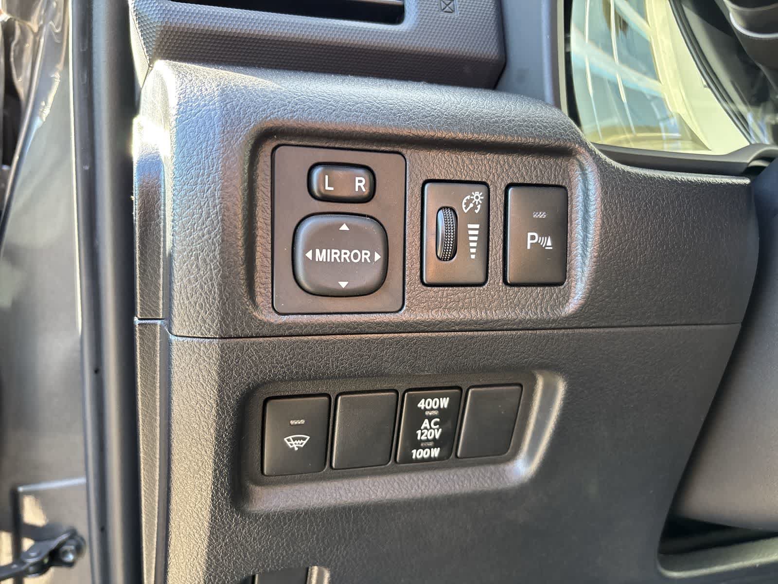 Used 2018 Toyota 4Runner Limited AWD/4WD image 12