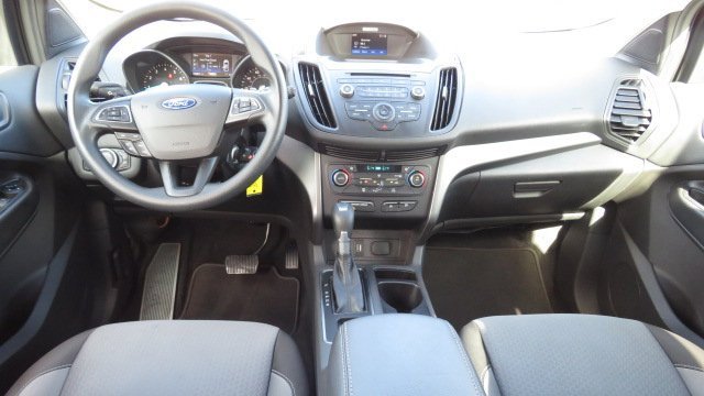 Certified 2017 Ford Escape SE image 2