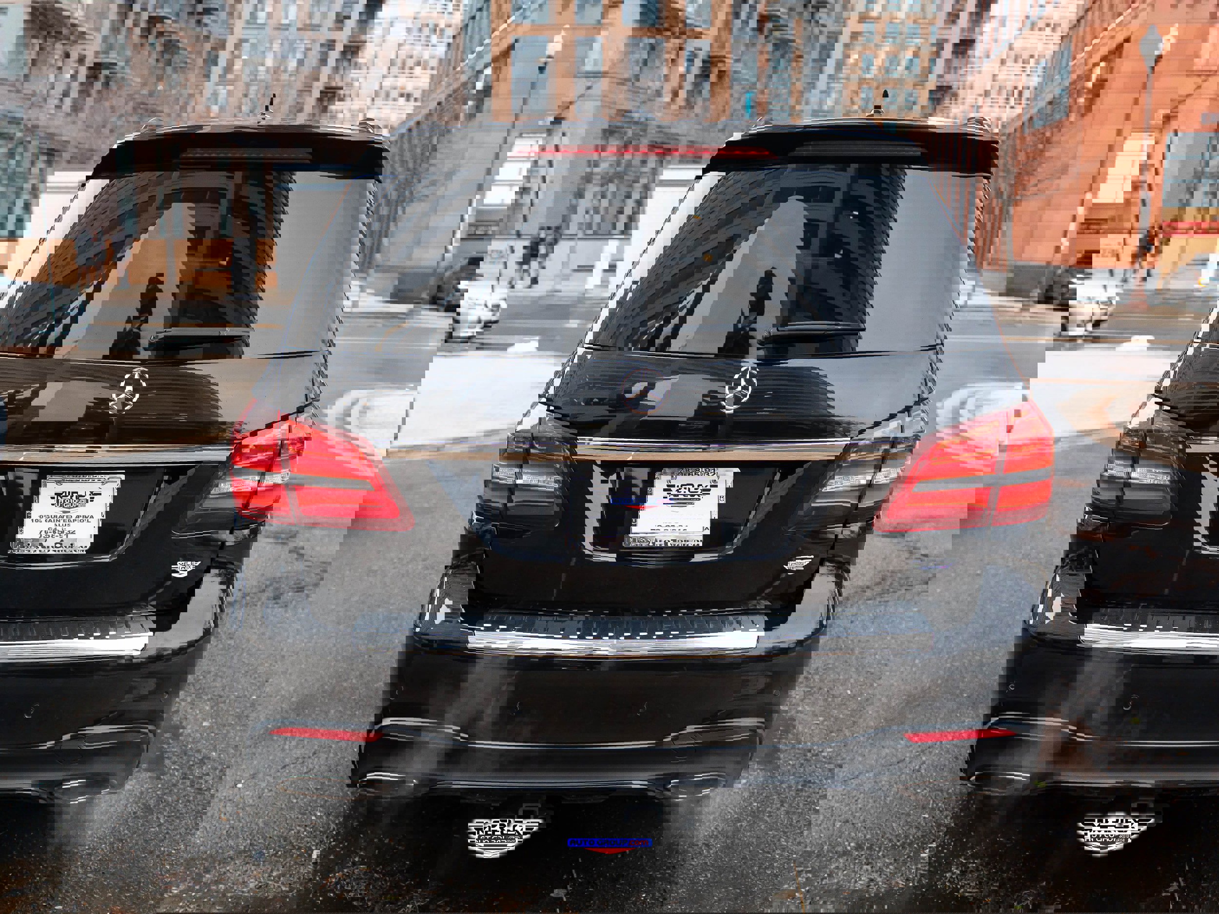 Used 2017 Mercedes-Benz GLS 550 550 4MATIC w/ Driver Assistance Package image 6