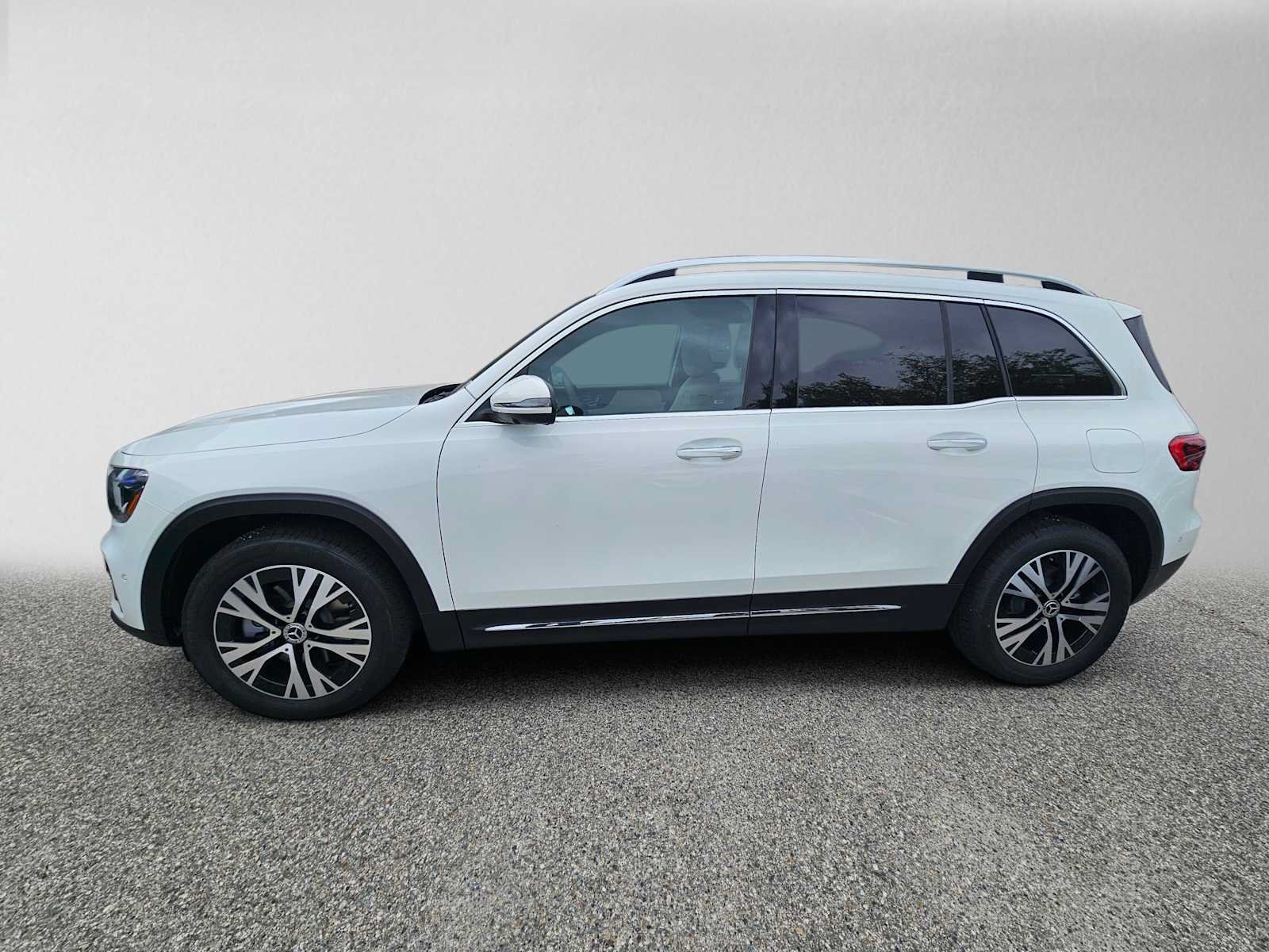 New 2026 Mercedes-Benz GLB 250 image 6