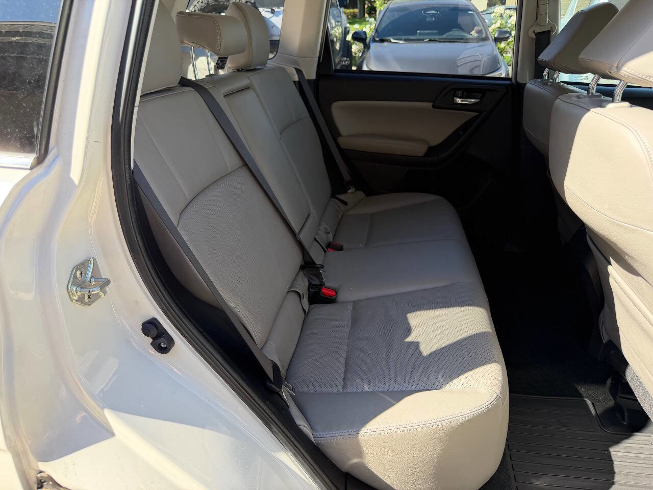 Used 2014 Subaru Forester 2.5i Limited w/ Popular Package #1 AWD/4WD image 14