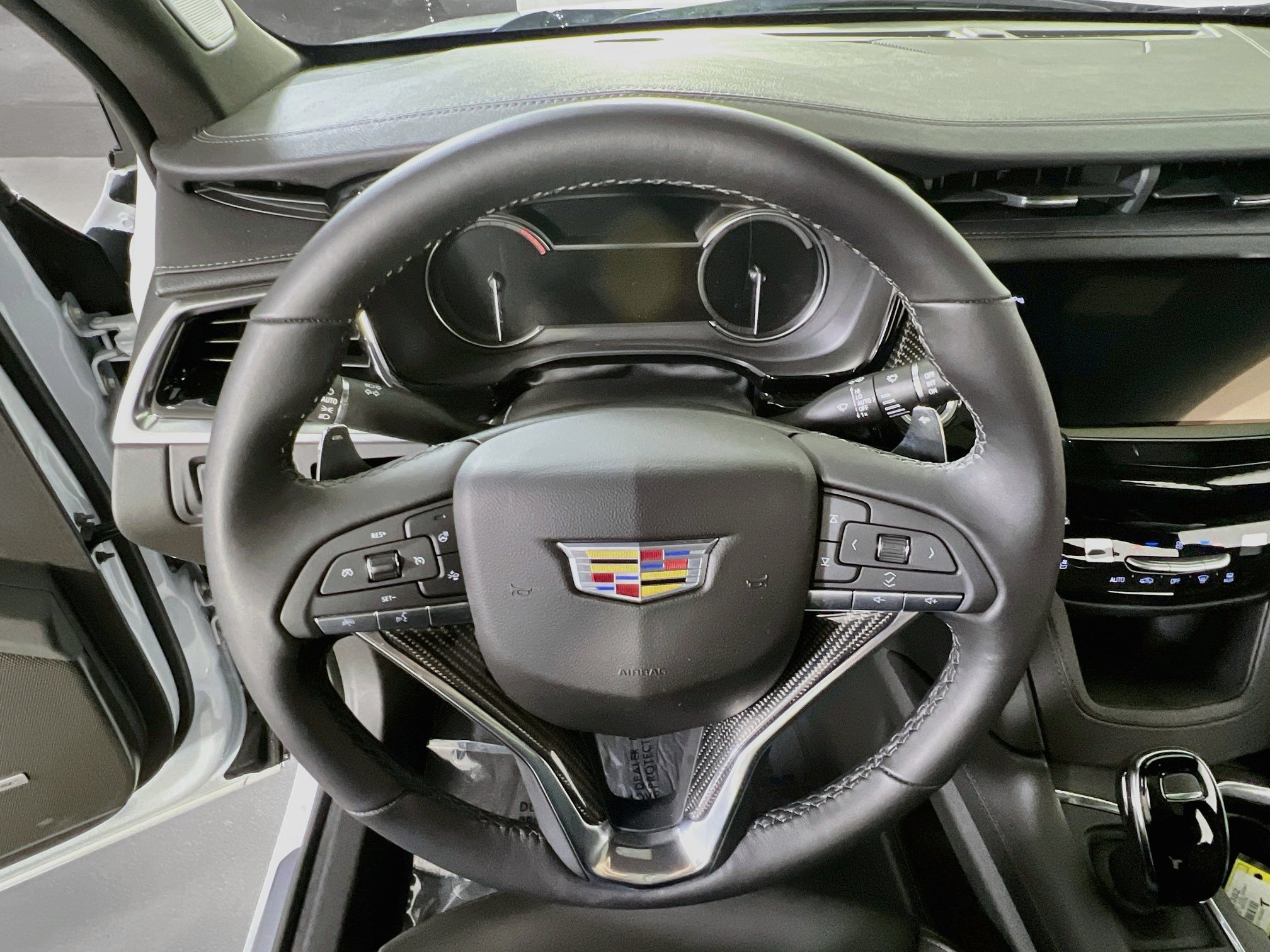 Used 2025 Cadillac XT6 Sport AWD/4WD image 11