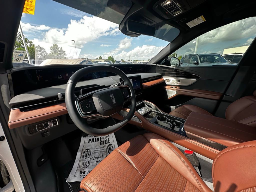 Used 2026 Lincoln Nautilus Reserve AWD/4WD image 10