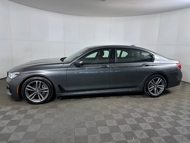 Used 2017 BMW 750i xDrive image 6