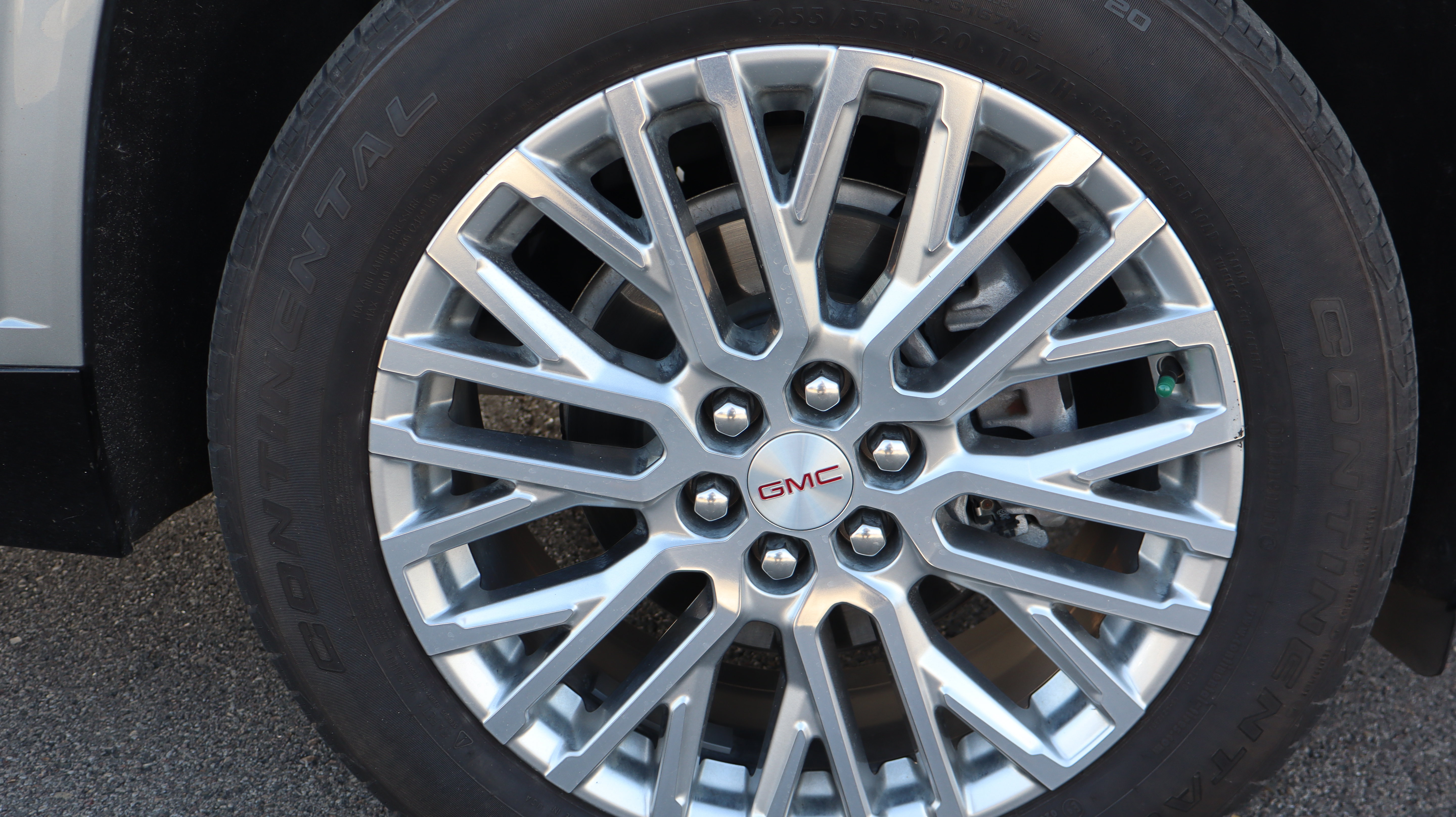 Used 2024 GMC Acadia Denali w/ LPO, Floor Liner Package AWD/4WD image 19