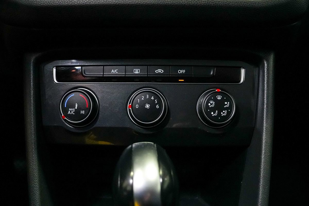 Used 2019 Volkswagen Tiguan S w/ Driver Assistance Package FWD image 15