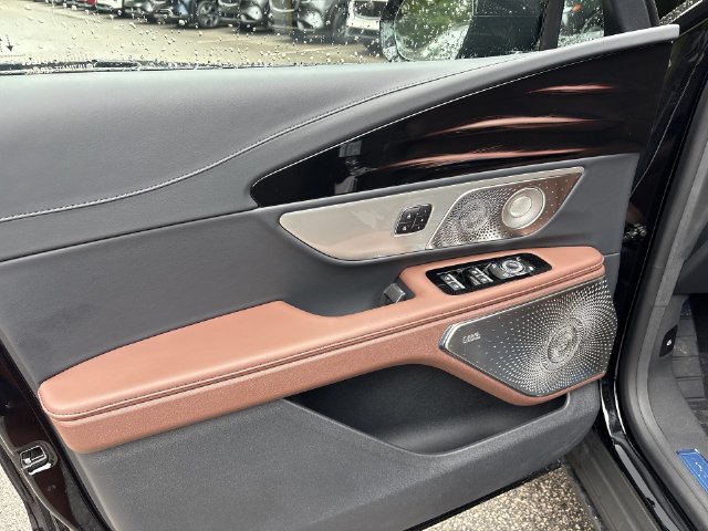 New 2026 Lincoln Nautilus Reserve AWD/4WD image 13