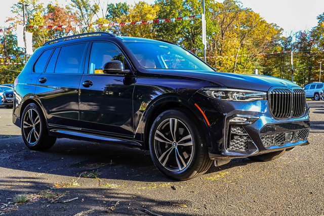 Used 2022 BMW X7 xDrive40i w/ M Sport Package image 1