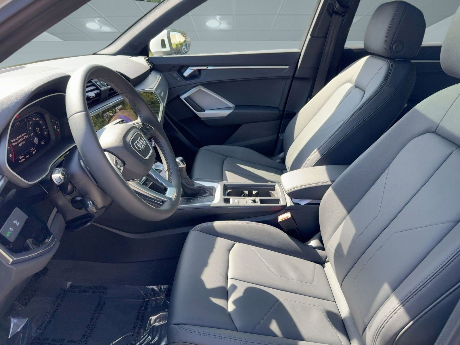 New 2025 Audi Q3 2.0T Premium image 5