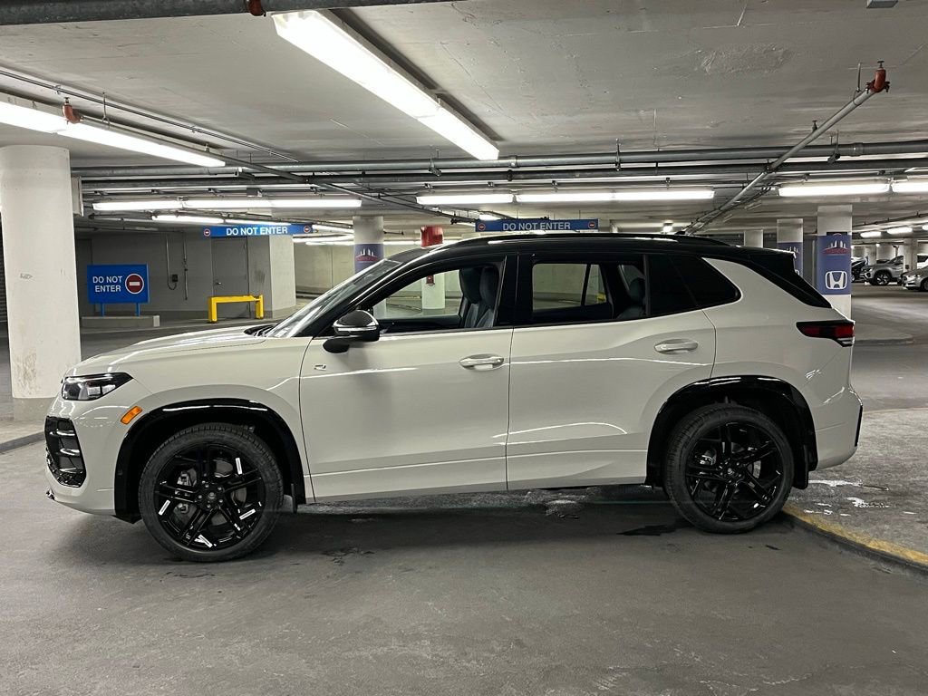 New 2026 Volkswagen Tiguan SE R-Line FWD image 34