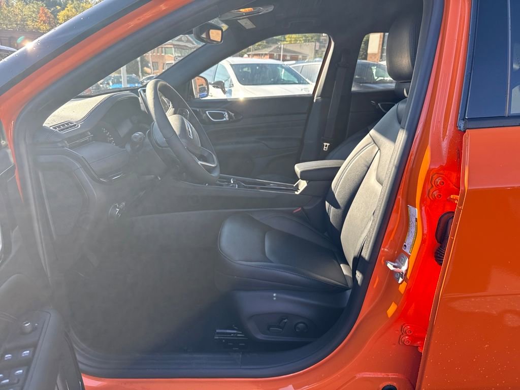 New 2026 Jeep Compass Limited image 9