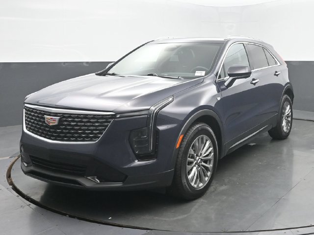 Certified 2025 Cadillac XT4 Premium Luxury FWD image 1