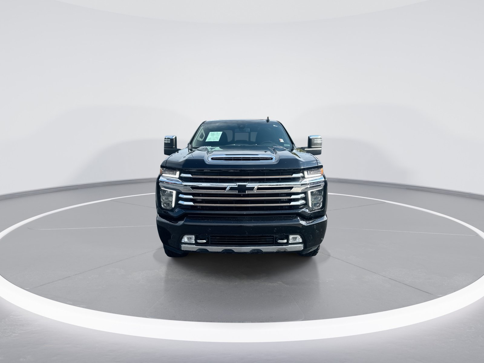 Used 2022 Chevrolet Silverado 2500 High Country w/ Safety Package II AWD/4WD image 3