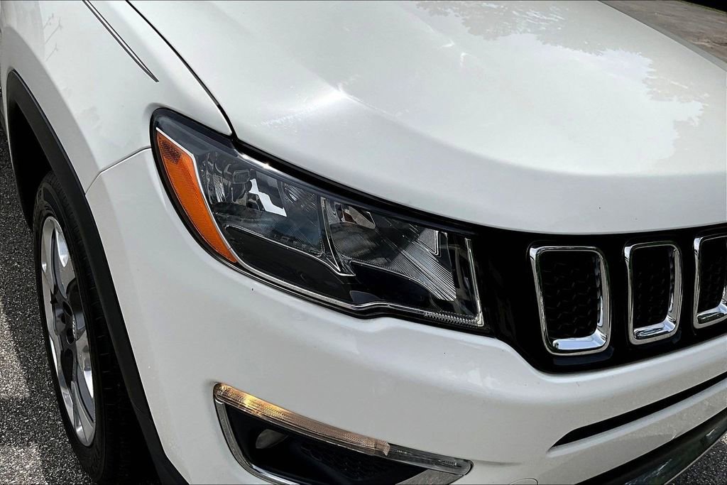 Used 2018 Jeep Compass Limited w/ Navigation Group AWD/4WD image 34