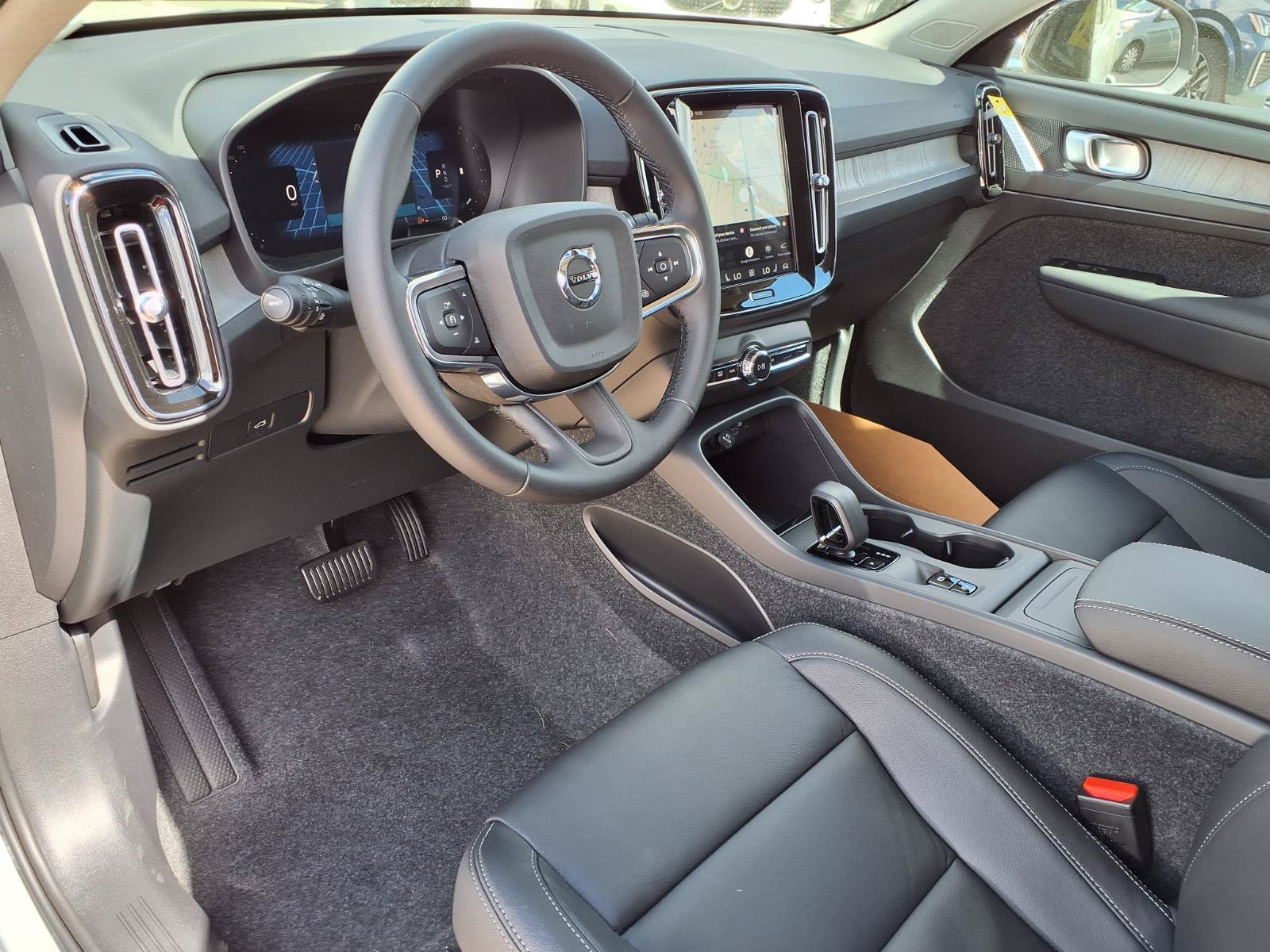 New 2026 Volvo XC40 B5 Core AWD/4WD image 12