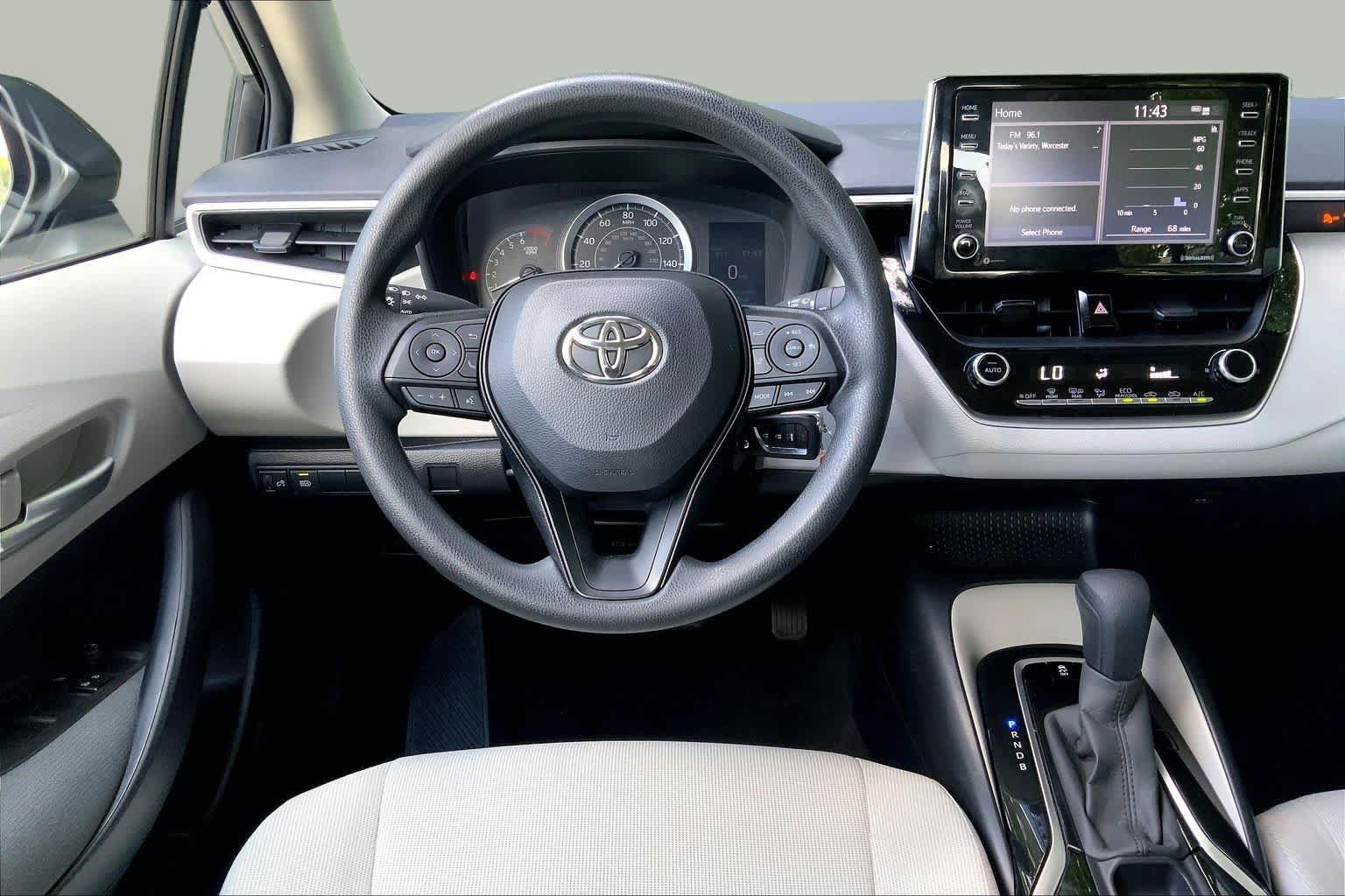 Used 2021 Toyota Corolla LE FWD image 6