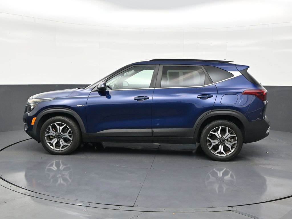 Used 2021 Kia Seltos EX image 2