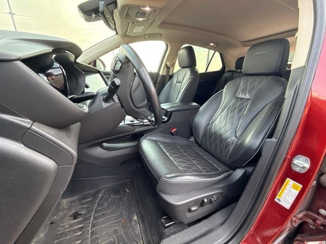 Used 2021 Buick Envision Avenir AWD/4WD image 7