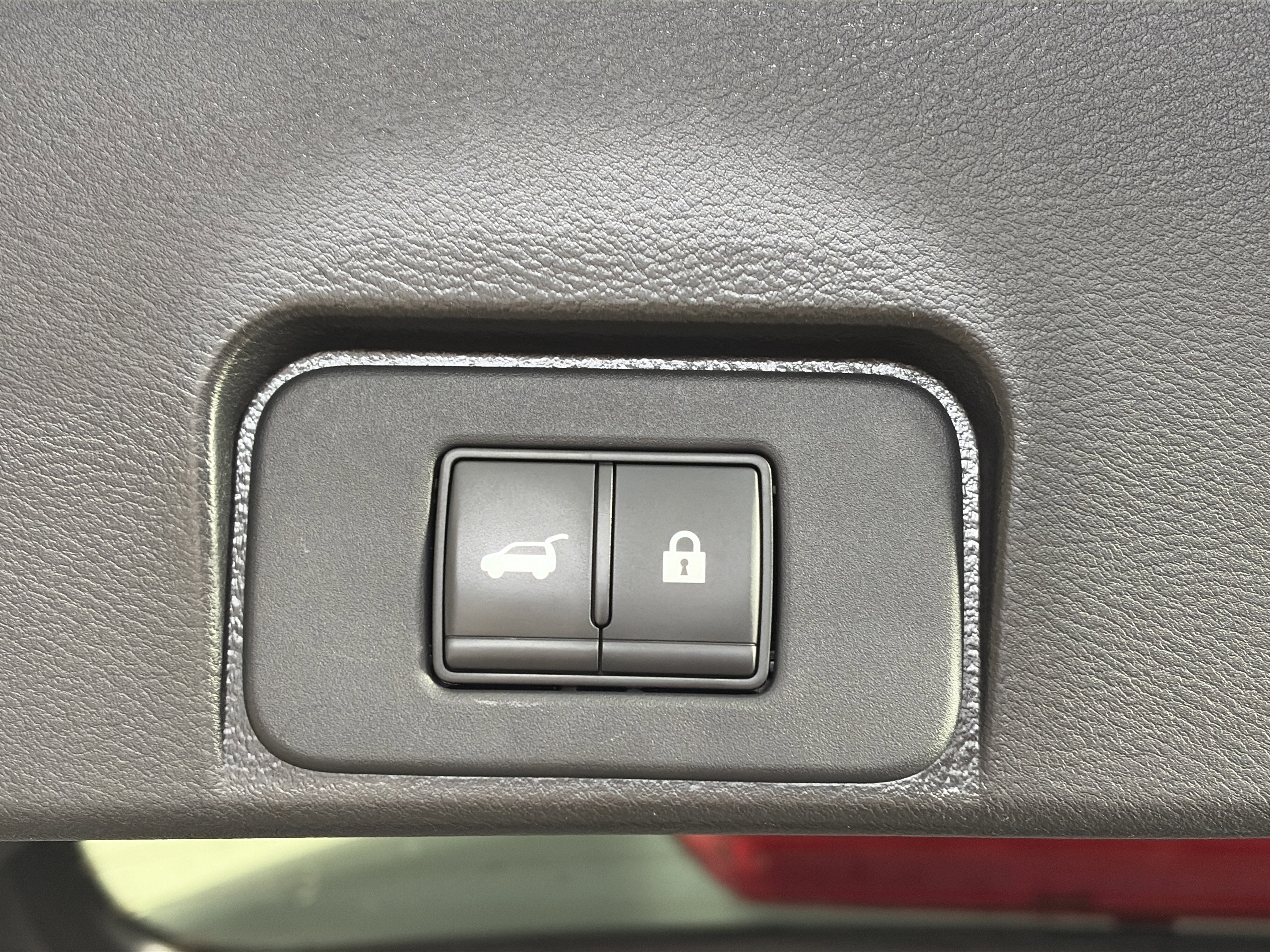 Used 2024 Nissan Rogue SL image 15