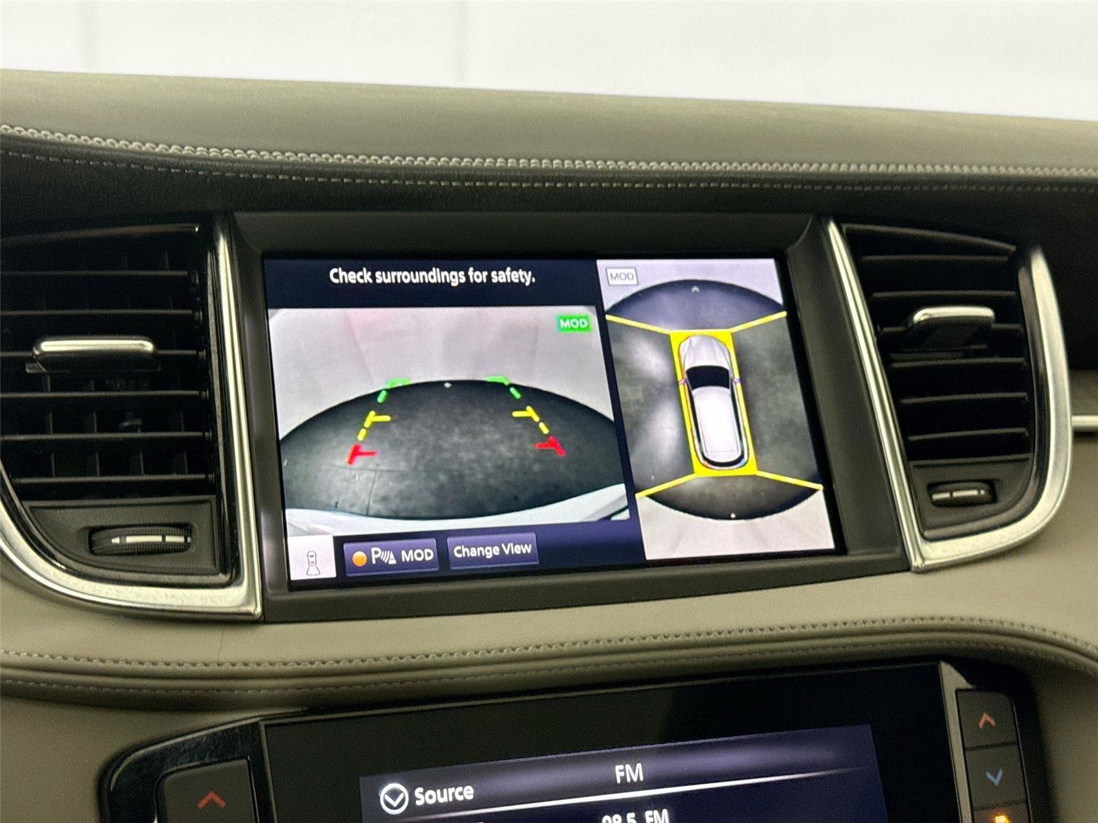 Used 2023 INFINITI QX50 Sensory image 25