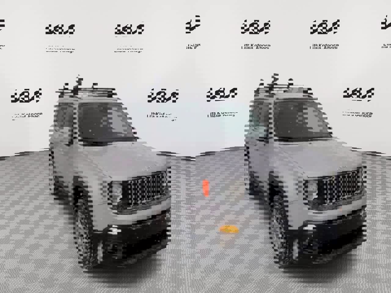 Used 2015 Jeep Renegade Latitude image 2