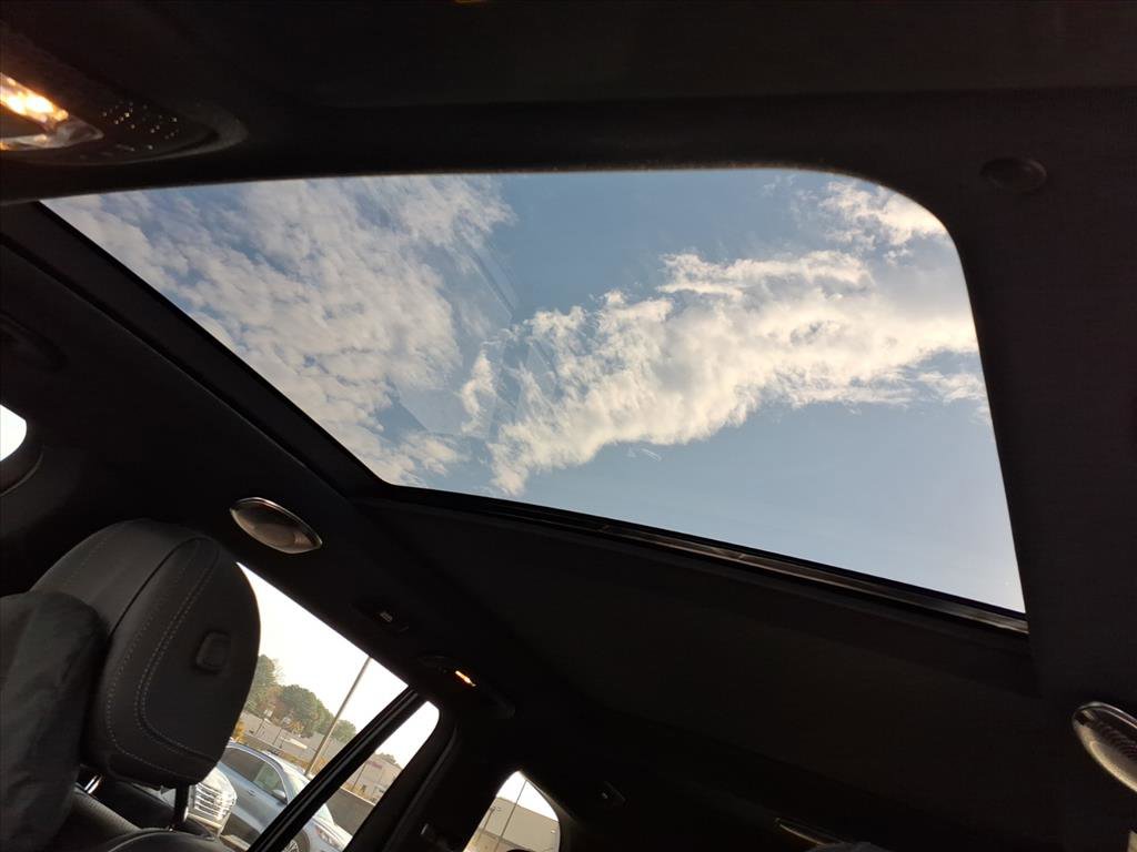 Used 2025 Mercedes-Benz GLS 580 GLS 580 4MATIC image 6