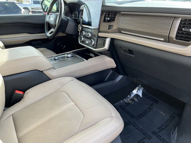 Used 2024 Ford Expedition Limited image 22