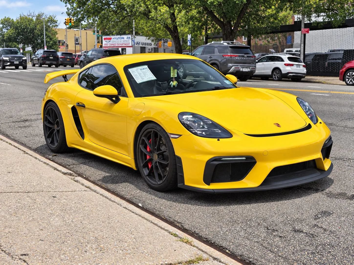 Used 2020 Porsche 718 Cayman GT4 RWD image 5