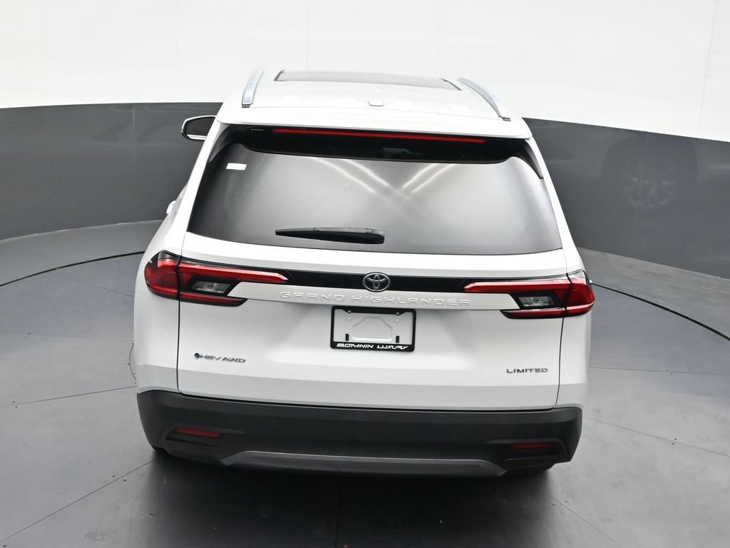 Used 2024 Toyota Grand Highlander AWD Hybrid image 19