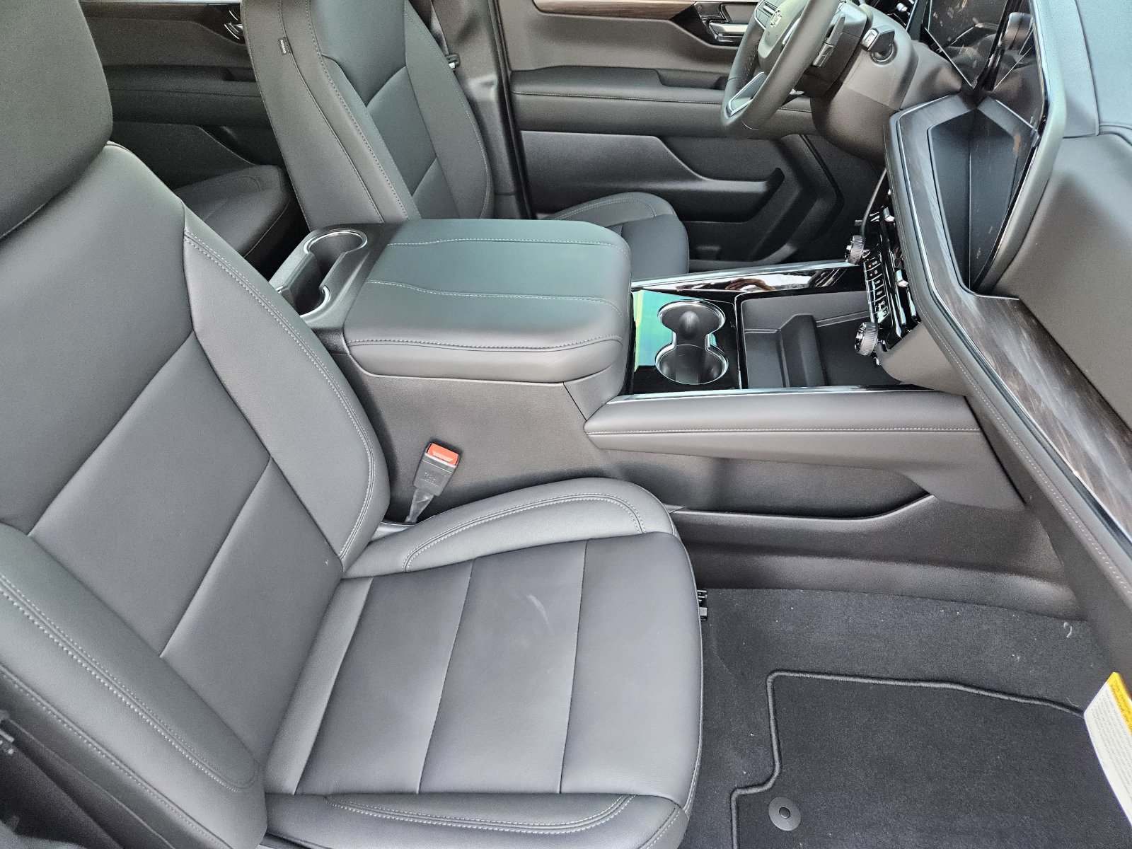 New 2027 Chevrolet Tahoe Z71 w/ Comfort Package AWD/4WD image 16
