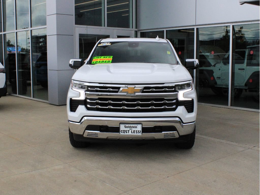 Used 2022 Chevrolet Silverado 1500 LTZ w/ LTZ Premium Package AWD/4WD image 2
